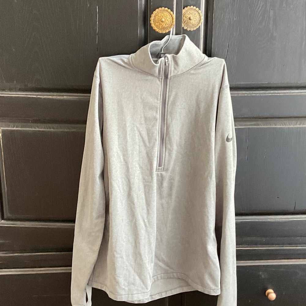 Nike women’s Dri-fit  Light Gray 3/4 Zip-Up great condition